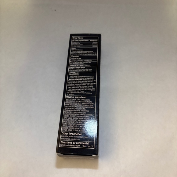 Laura Mercier Tinted Moisturizer Natural Dewy SPF30 7C Sable 1.5 oz; 06/26 - Picture 3 of 5